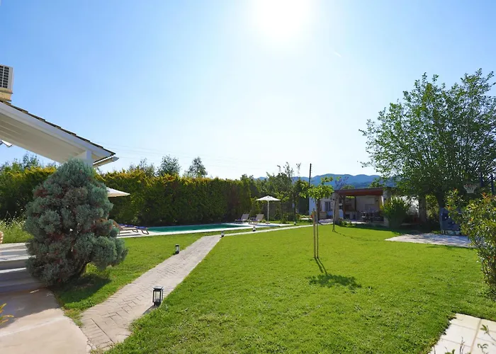 Villa Teresa Rodas